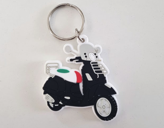 Custom sleutelhanger scooter met logo voor scooterwinkel