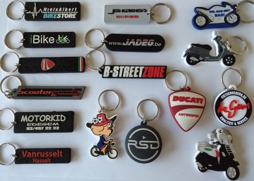Gepersonaliseerde sleutelhangers met logo voor fiets-, motor- en scooterzaken
