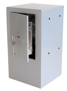 Afsluitbare metalen sleutelkast met deur op een kier en zichtbare sleutel.
